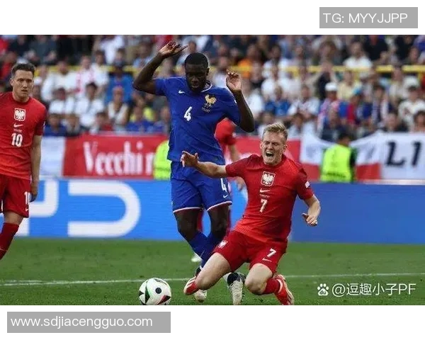 CFO与HLE激战正酣第1局高光时刻回顾与精彩瞬间分析 CFO与HLE激战正酣第1局高光时刻回顾与精彩瞬间分析