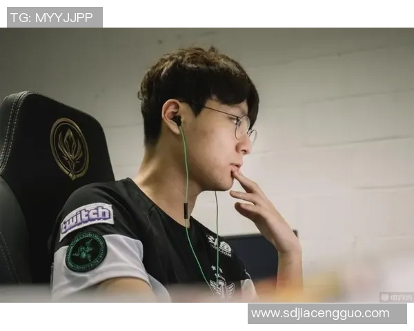 Peanut快问快答揭示最强打野秘诀:自信是成功的关键 Peanut快问快答揭示最强打野秘诀:自信是成功的关键