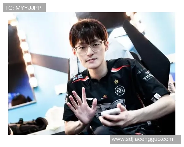 Driver龙坑死战成功替换Peanut引发电竞圈热议与期待