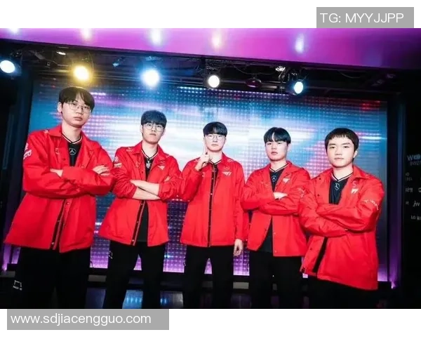 S15淘汰赛精彩对决:HLE战队与GEN战队的巅峰较量与策略分析 S15淘汰赛精彩对决:HLE战队与GEN战队的巅峰较量与策略分析